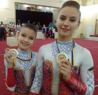 На фото перша справа Ю. Пилип'як 