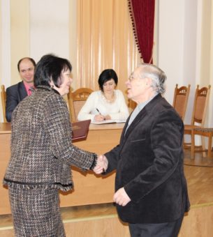 Ректор професор Надія Скотна вітає професора Корнелія Сятецького