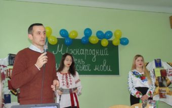 Доцент Степан Сеньків вітає гостей та учасників святкового вечора