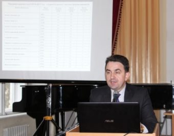 Доповідає проректор з науково-педагогічної роботи доцент Володимир Шаран