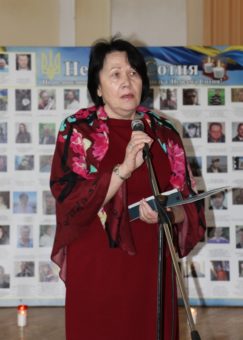 Слово про Героїв Небесної Сотні виголошує ректор професор Надія Скотна