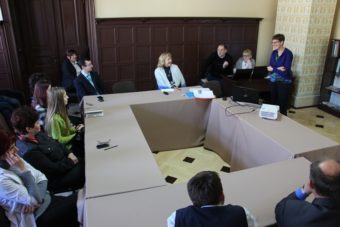 Лекцію читає професор Лізет Пітельйон