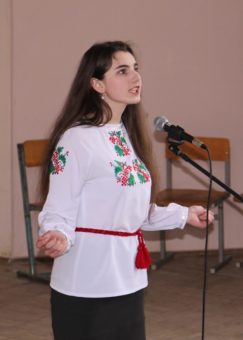 Декламація вірша у виконанні студентки 4 курсу Зоряни Баб’як