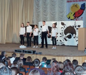 Виступ команди «INFARKT» (інститут іноземних мов)