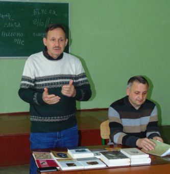 Письменник Мирослав Дочинець та доцент Василь Зварич