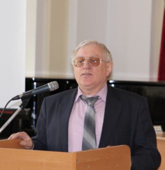 Доповідає професор ЛНУ ім. І. Франка Михайло Кріль