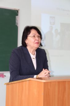 Ректор професор Надія Скотна вітає учасників конференції