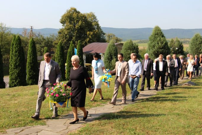 Представники університету, міської влади Дрогобича та оргкомітету Міжнародну премію імені Івана Франка завітали на батьківщину Каменяра - село Нагуєвичі.