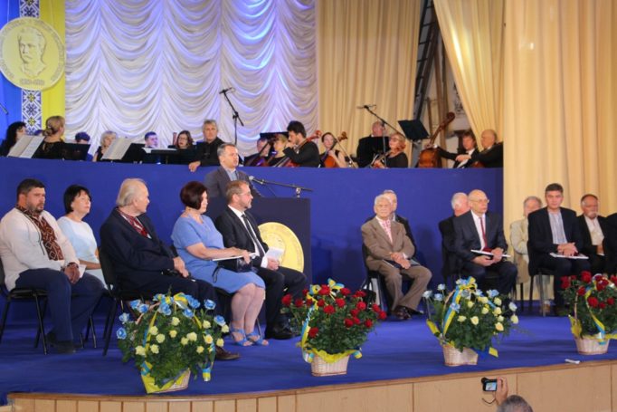 Учасників та гостей заходу вітає голова Львівської обласної державної адміністрації Олег Синютка