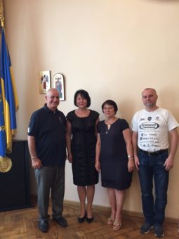 На фото (злiва направо): проф. Р.Халiлов,проф. Н.Скотна, доц. С.Волошанська, доц. Т.Кавецький