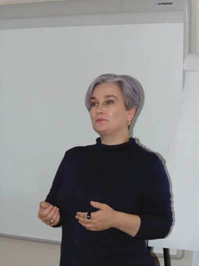 Тренінг проводить старший викладач Тетяна Гера