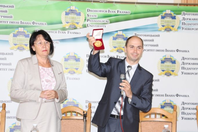 Вручення ректору професору Надії Скотній ордена святих Василіян