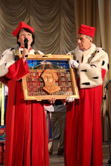 Подарунок Лeгнiци