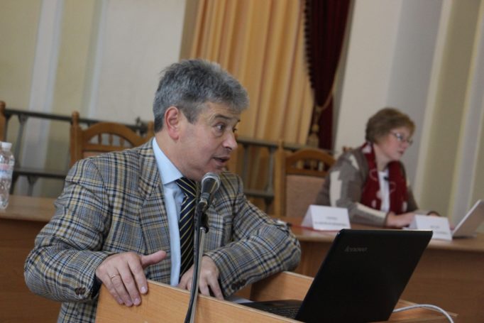 Лекцію читає адвокат Олег Мицик