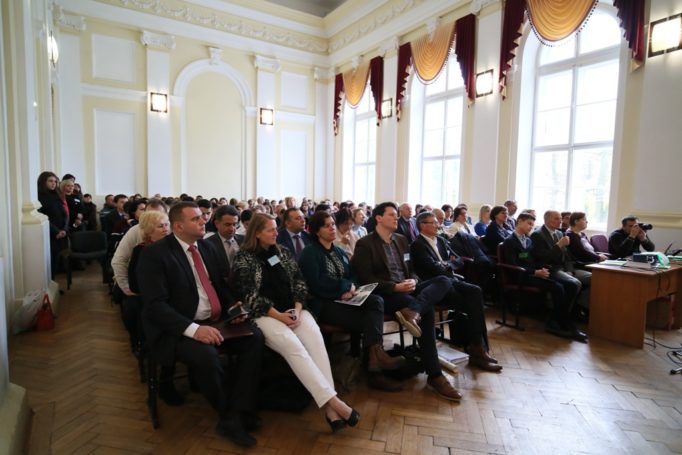 Гості та учасники конференції