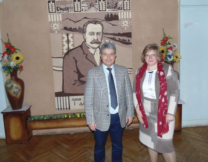 Лектор-адвокат Олег Мицик з модератором лекції професором Світланою Щудло