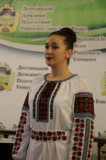 Співає магістр музичного мистецтва Марія Каблаш