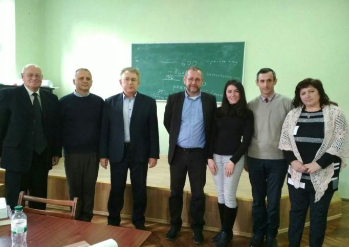Зліва направо: доценти Мирон Яким, Василь Зварич, професори Ярослав Яремко та Міхаель Мозер, студентка Наталя Котоус, доценти Степан Сеньків та Марія Стецик.