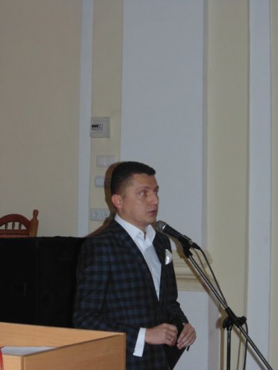 До присутніх звертається модератор доцент Андрій Зимянський