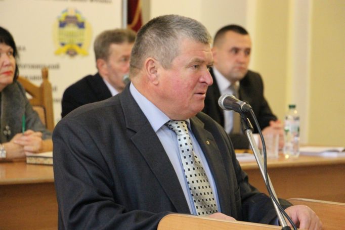 Учасників та гостів конференції вітає голова Дрогобицької районної ради Михайло Сікора