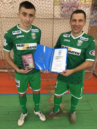 Орест Дуцяк та доцент Роман Проць із бронзовою відзнакою збірної Львіщини