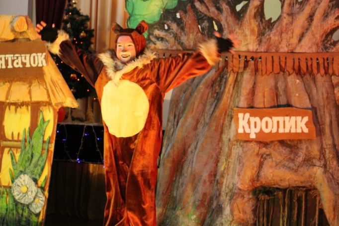 Казку для дітей відкриває Вінні Пух