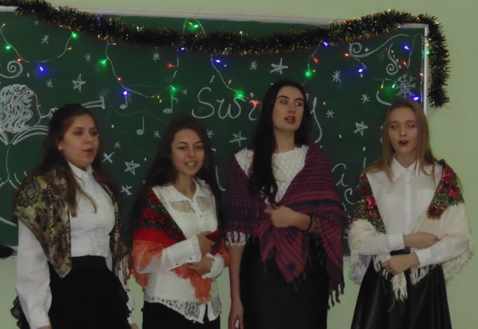 Виступ студентів 1 курсу (ПУ-15Б).