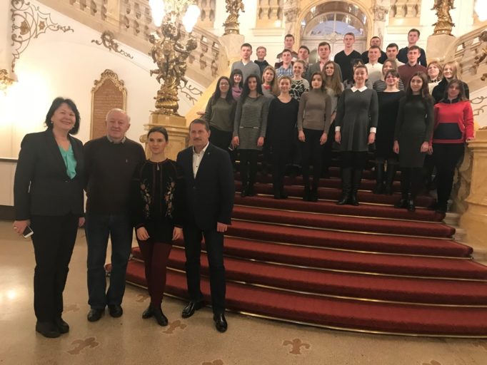 Фото на згадку з Оксаною Линів