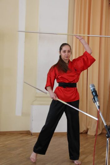 На сцені студентка соціально-гуманітарного факультету, майстер спорту з хортингу Валентина Крощук