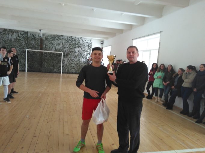 Вручення перехідного кубку