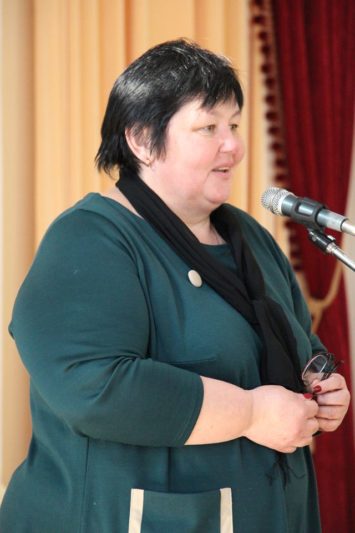 Доцент Валентина Стець вітає випускників