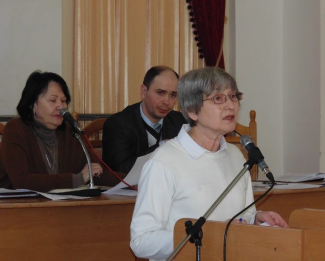 Доповідь завідувача кафедри культурології та мистецької освіти Валентини Дротенко