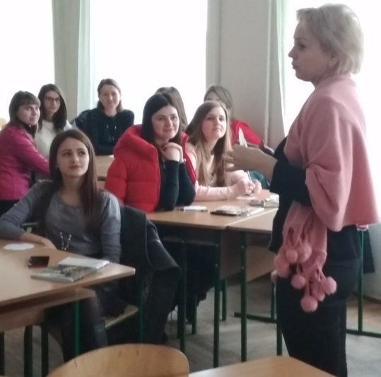 Семінар-тренінг проводить доцент Світлана Луцiв