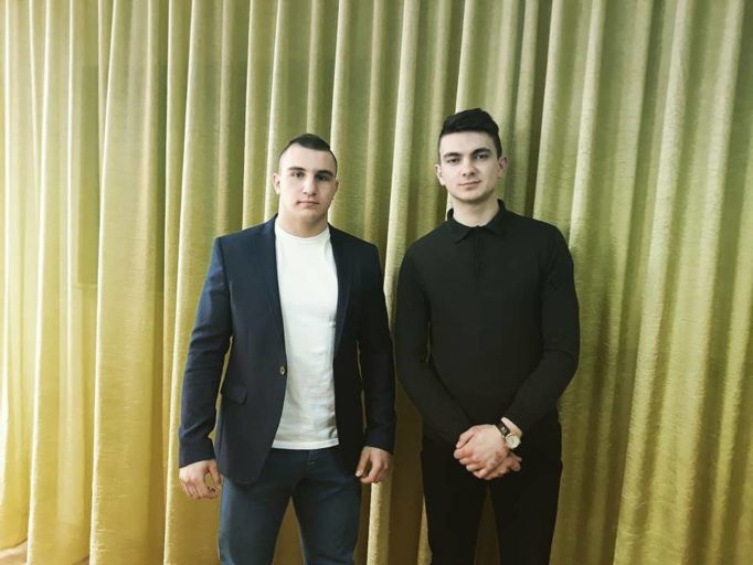 Студенти групи ФР-23 Д. Новза-Федюк та Д. Дужий