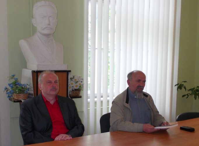 Зліва направо доцент Олег Баган та о.-прот. Іван Гаваньо