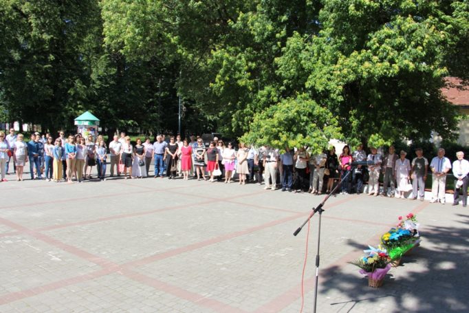 Учасники панахиди