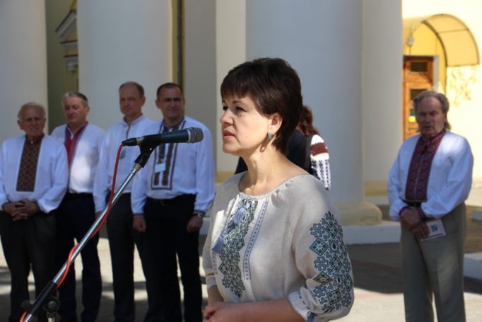 Відкриває панахиду професор Галина Сабат