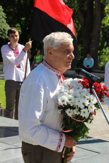 Слова пам’яті виголошує онук Каменяра Роланд Франко