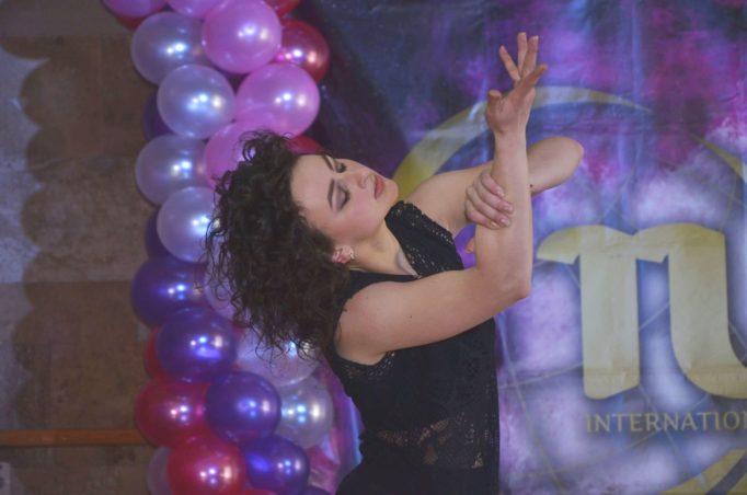 Танцює Марта Мусійчук (студентка групи ХХК - 26)