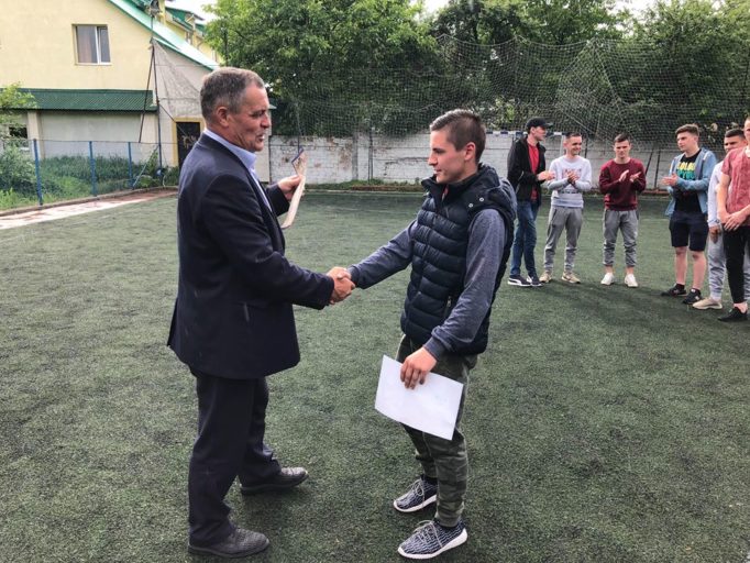 Нагородження команди фізики, математики, економіки та інноваційних технологій