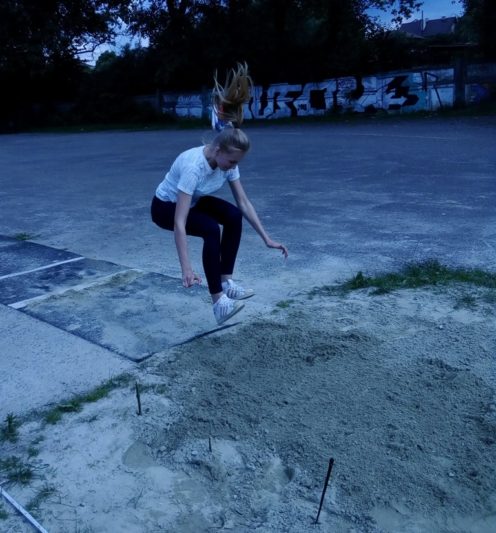 Стрибок у довжину