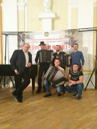 У творчому пориві