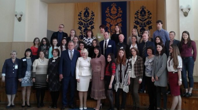 Учасники II етапу та члени галузевої комiсiї Всеукраїнського конкурсу студентських наукових робiт за галуззю знань «Бiологiя»