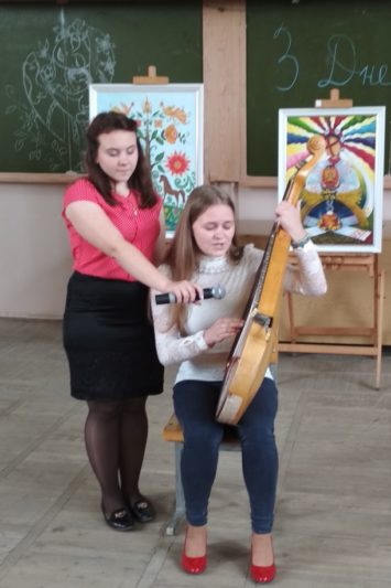 Виступає Оксана Стадник