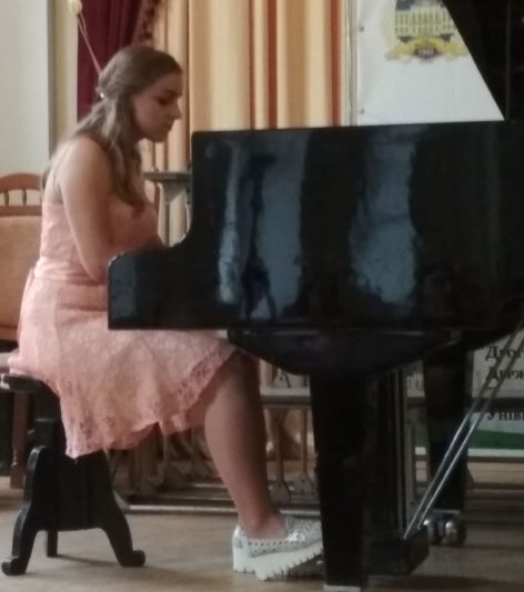 Ірина Лужецька