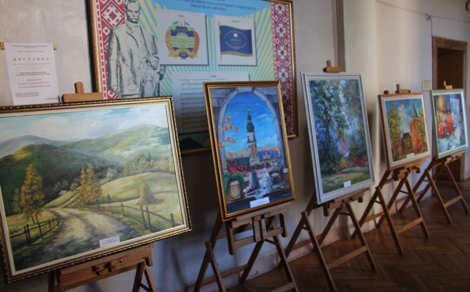 Виставка художніх робіт студентів факультету початкової та мистецької освіти