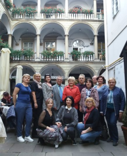 В атмосфері двориків Італії