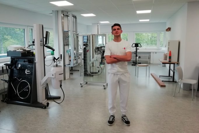 Студент групи ФР-43 Дмитро Дужий