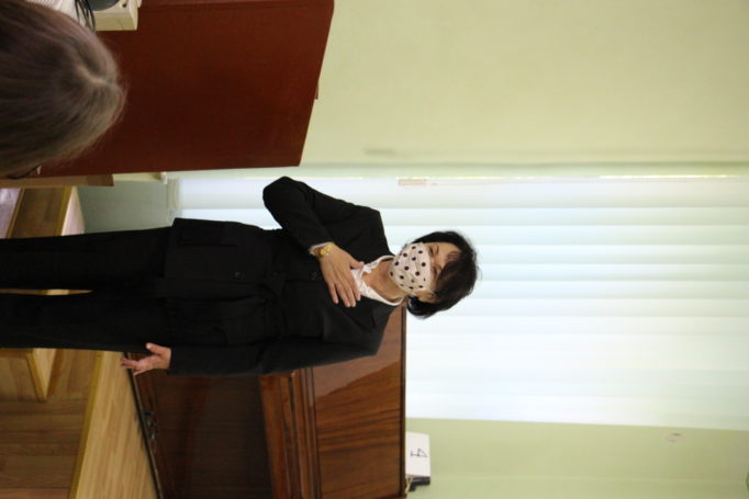 Вітання студентам-філологам виголошує ректор Надія Скотна