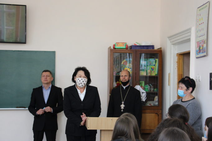 Вітання першокурсникам факультету психології, педагогіки та соціальної роботи з нагоди початку навчального року виголошує ректор Надія Скотна